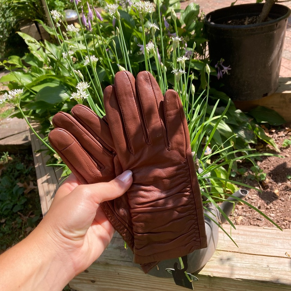 Adrienne Vittadini genuine leather gloves.